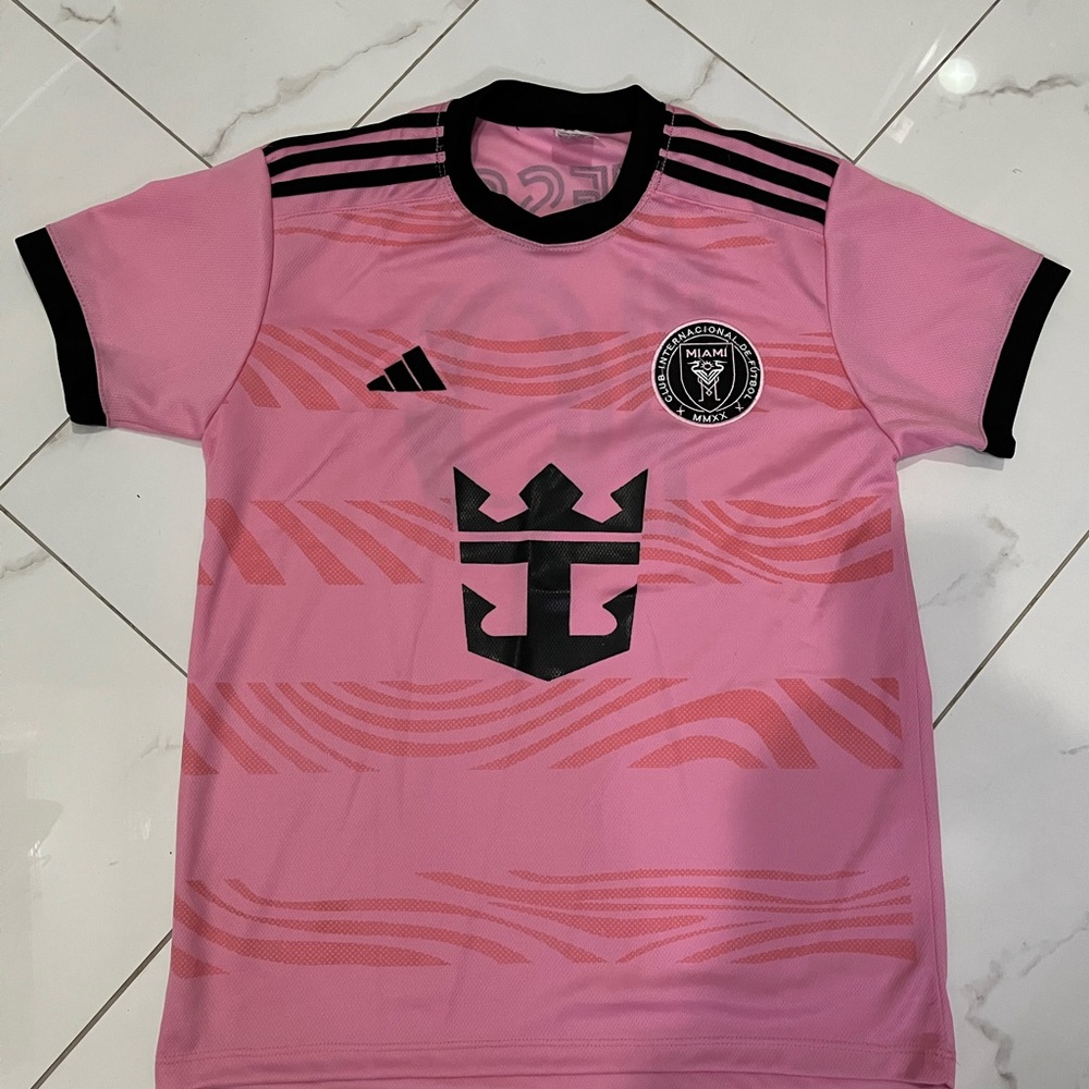 Lionel Messi Miami replica soccer jersey size small unisex